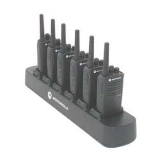 IXPN4020 Nabíječ 6-pozicový s PMR profesionálními vysílačkami Motorola XTNi a XTNiD