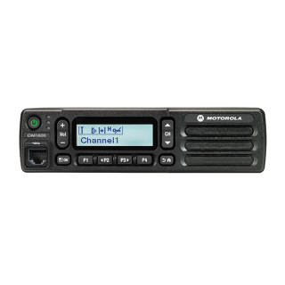 Motorola MOTOTRBO™ DM1600 VHF analog - mobilní radiostanice, čelní pohled