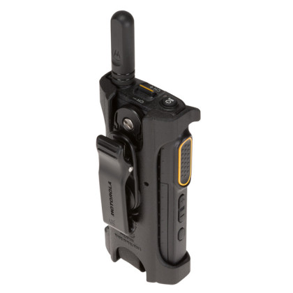 Motorola MOTOTRBO™ SL1600 UHF - z ezadní strany s plastovým holsterem pro nošení