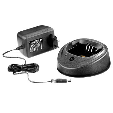 PMLN5192 (původně WPLN4139) Stolní rychlonabíječ pro radiostanice Motorola CP řadu, Motorola R2 a DP1400